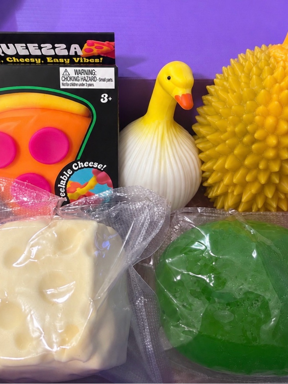 MS crunchy cheese,Pizza,Crunchy durian,kiwi slush,duck&durian